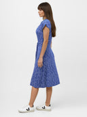 Tailliertes Jerseykleid aus Ecovero™ by Lenzing™