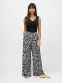 Top mit Knotendetail aus Tencel™ by Lenzing™