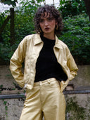 Goldene Jeansjacke im 70s Style aus Baumwolle