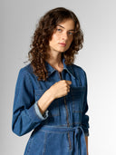 Denim-Kleid mit Bindegürtel aus Bio-Baumwolle
