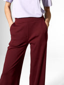 Ausgestellte Hose aus Bio-Baumwolle